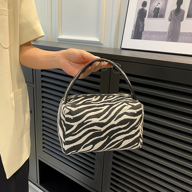 Leopard Makeup Bag Luxury  Lar - Luxury Skincare Makeup recension och pris